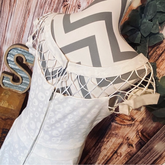 Tatyana Alika Circle Retro Dress - Picture 11 of 11